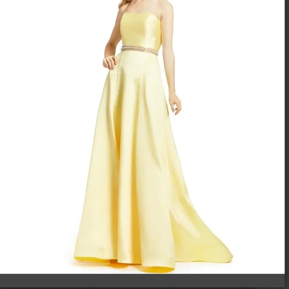 Mac Duggal Sleeveless Sweetheart A Line Dress - Yellow - Maxi Dresses
